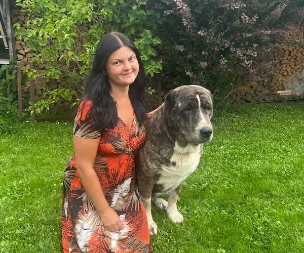 Kuuleka koera kasvatamine: varajane õpetus ja järjekindlus